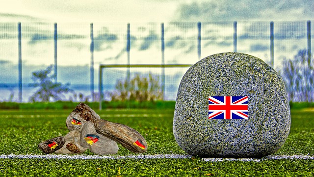 并曝光了潜 并曝光了潜